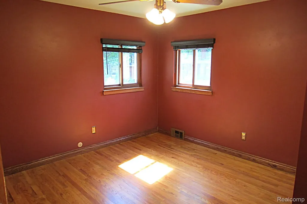 52477 Pappy Lane Shelby Charter Township MI 48316