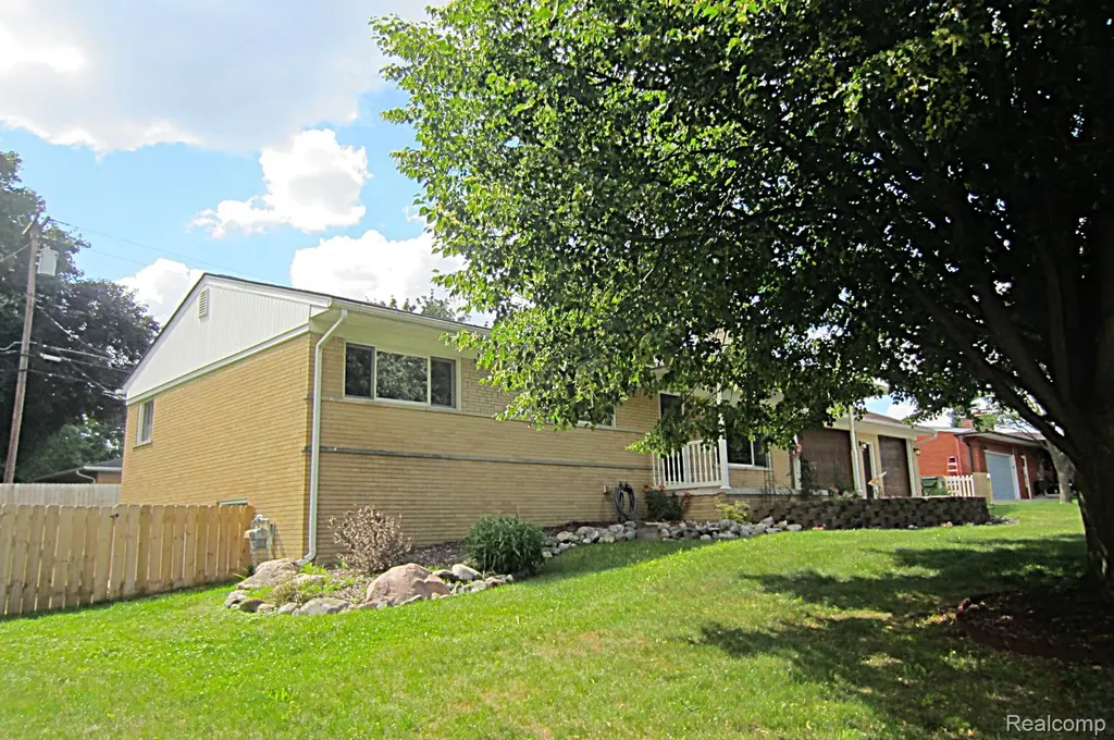 52477 Pappy Lane Shelby Charter Township MI 48316