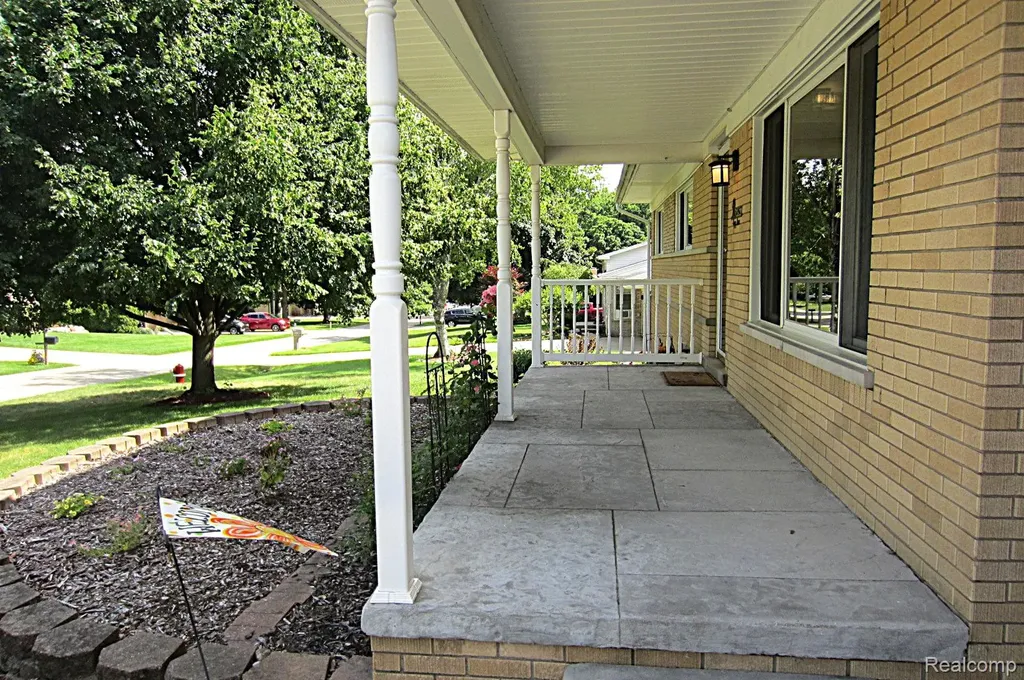 52477 Pappy Lane Shelby Charter Township MI 48316