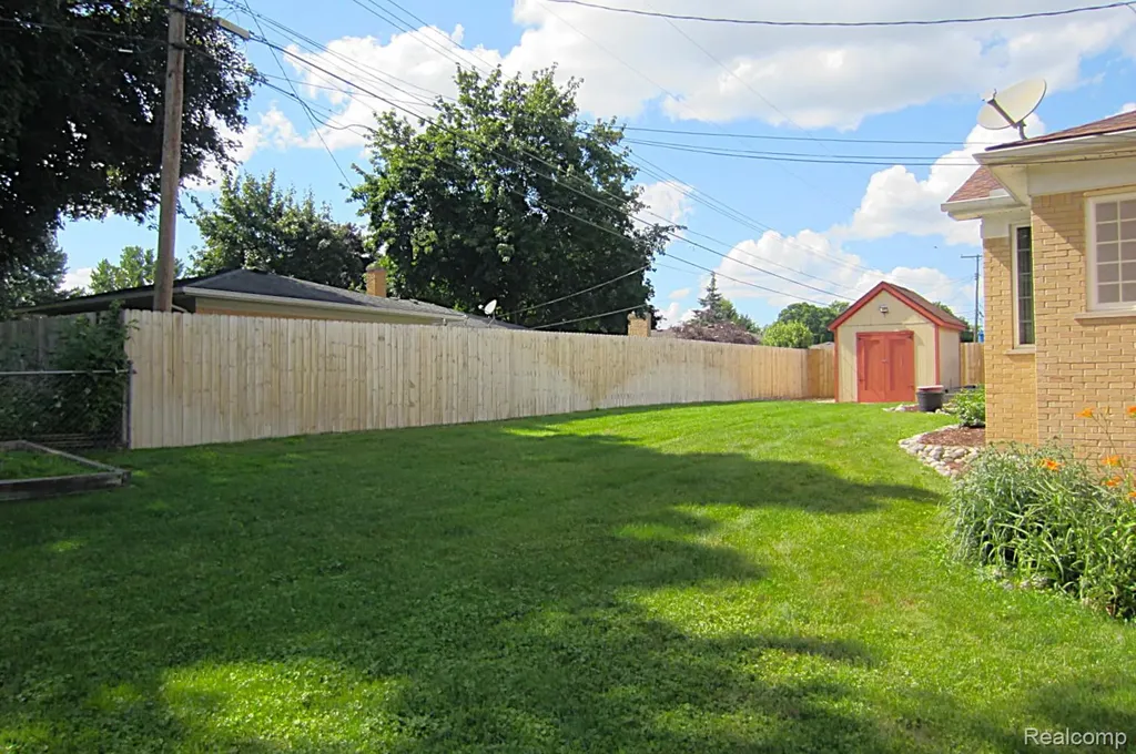 52477 Pappy Lane Shelby Charter Township MI 48316