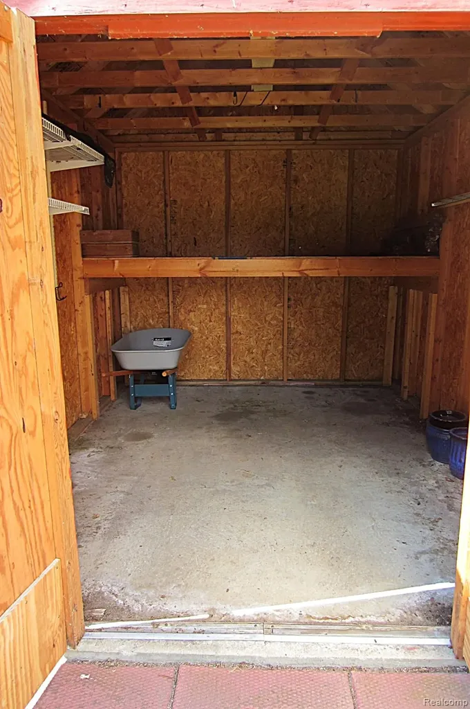52477 Pappy Lane Shelby Charter Township MI 48316