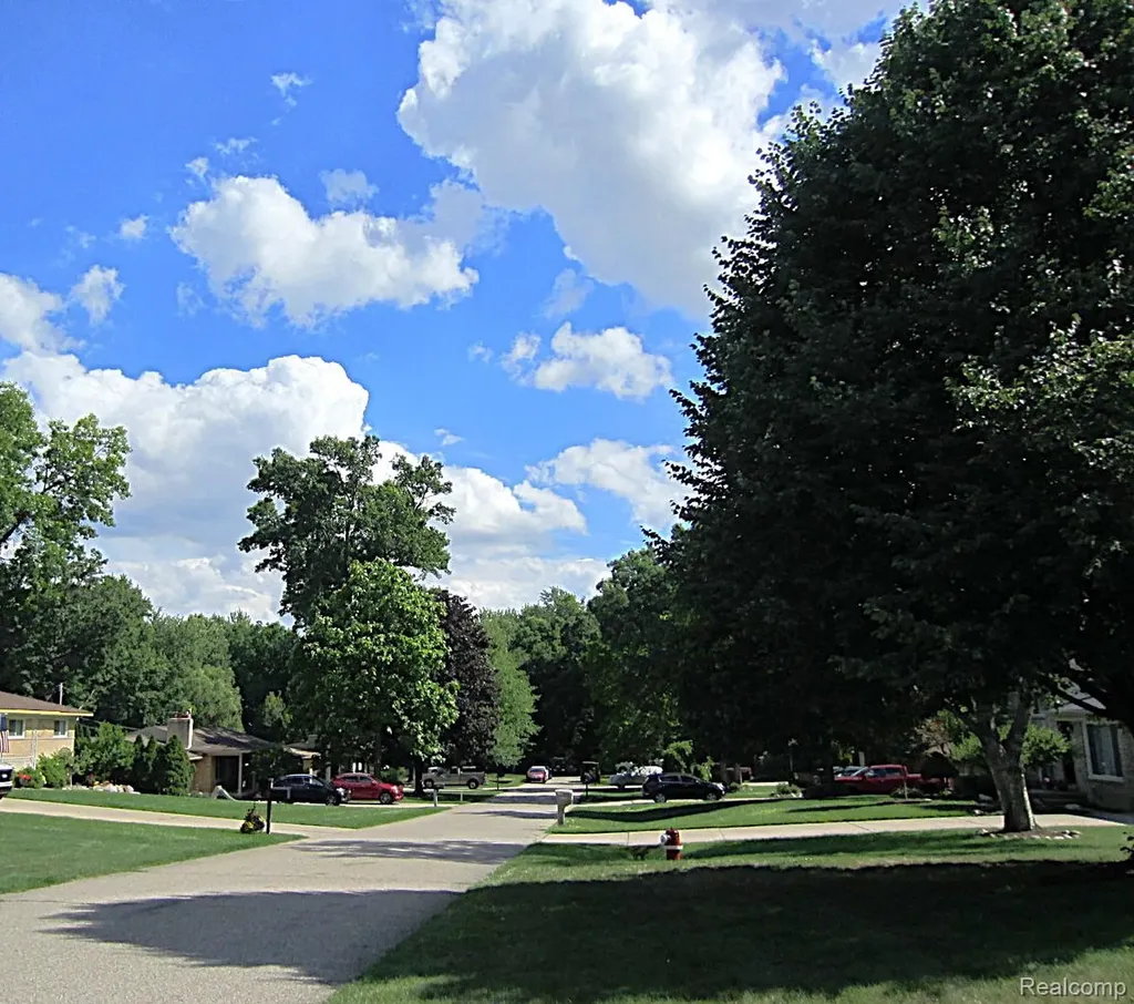 52477 Pappy Lane Shelby Charter Township MI 48316