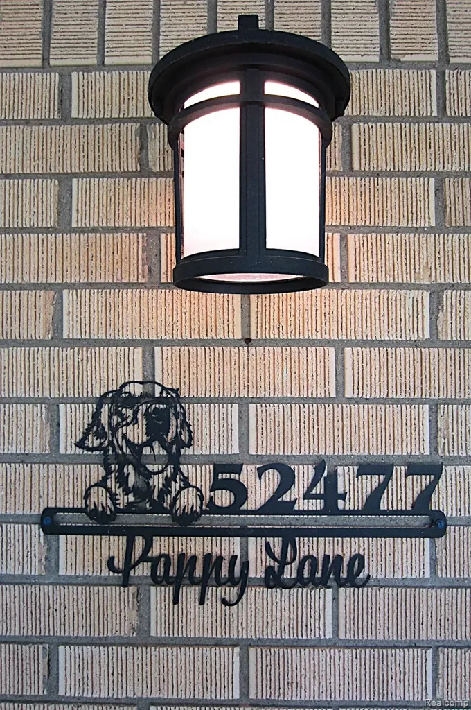 52477 Pappy Lane Shelby Charter Township MI 48316