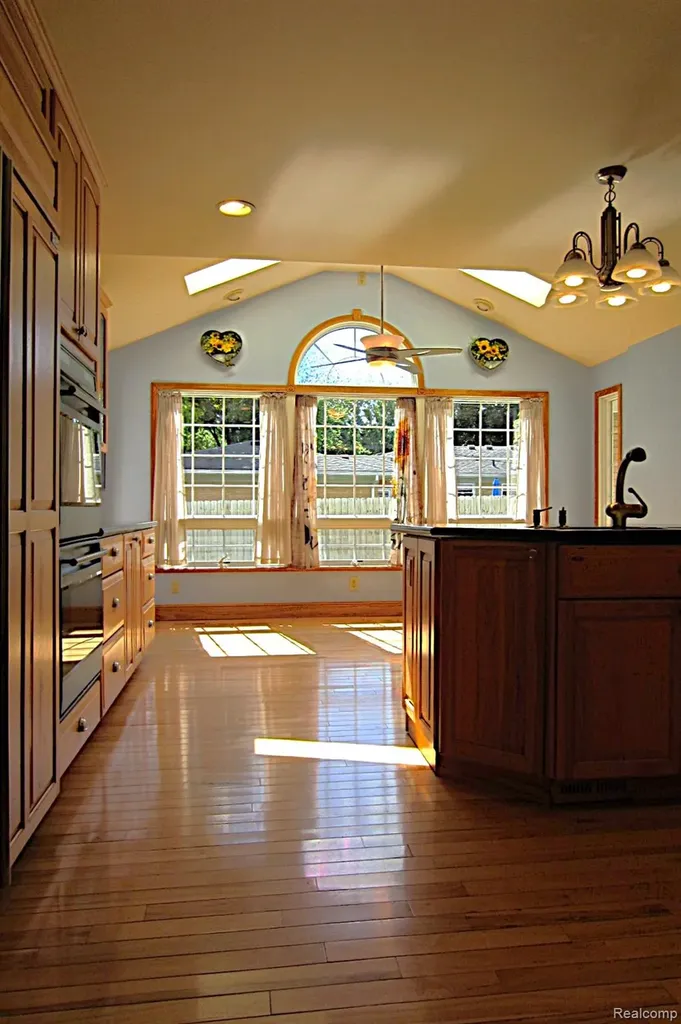 52477 Pappy Lane Shelby Charter Township MI 48316