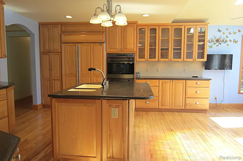 52477 Pappy Lane Shelby Charter Township MI 48316