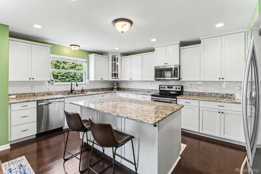 7558 Abigail Drive Superior Charter Township MI 48198