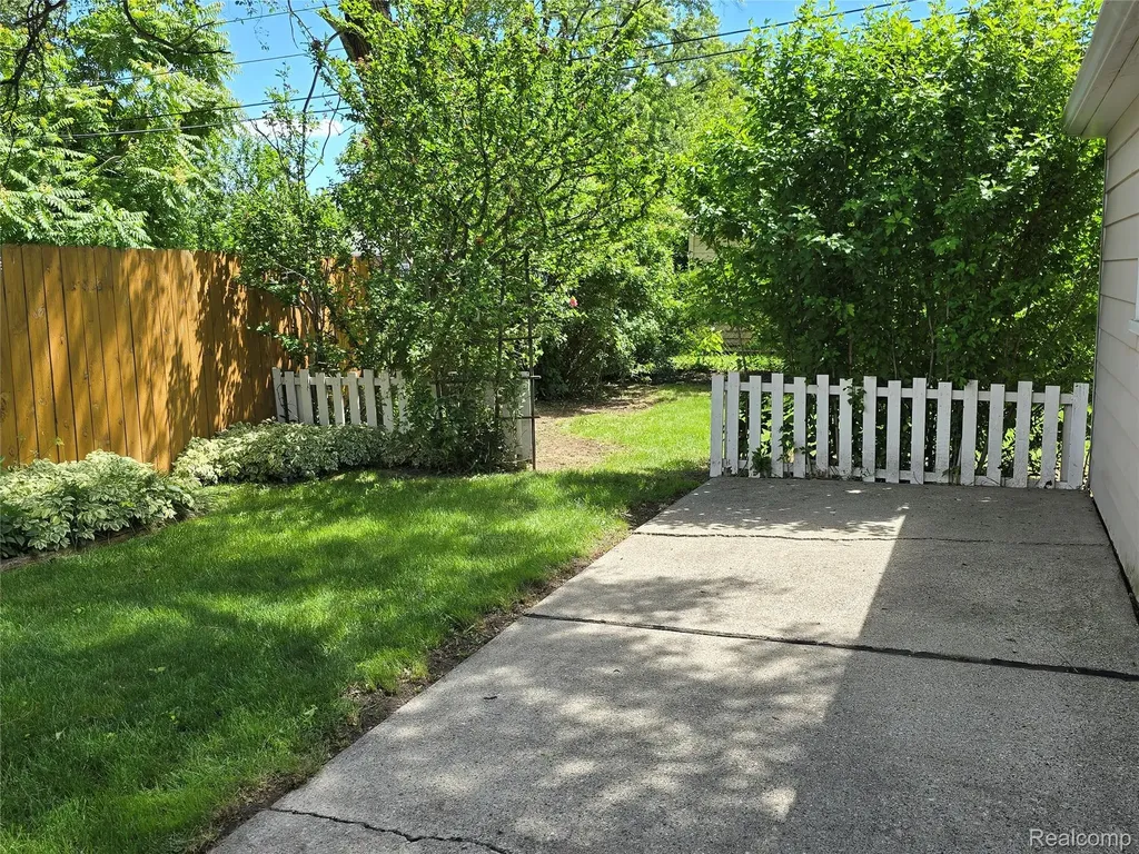 4663 Ziegler Street Dearborn Heights City MI 48125