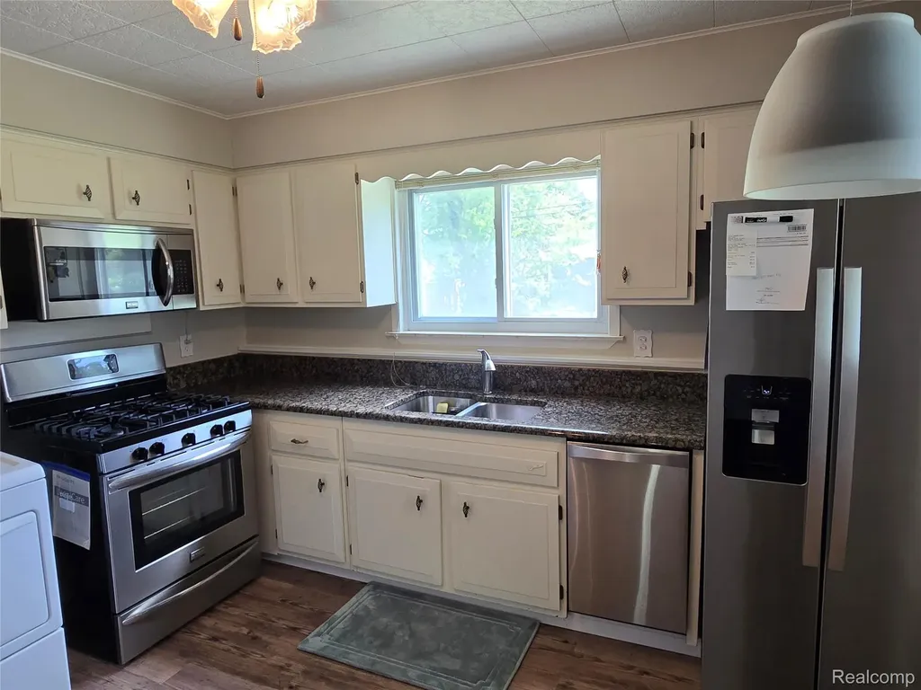 4663 Ziegler Street Dearborn Heights City MI 48125