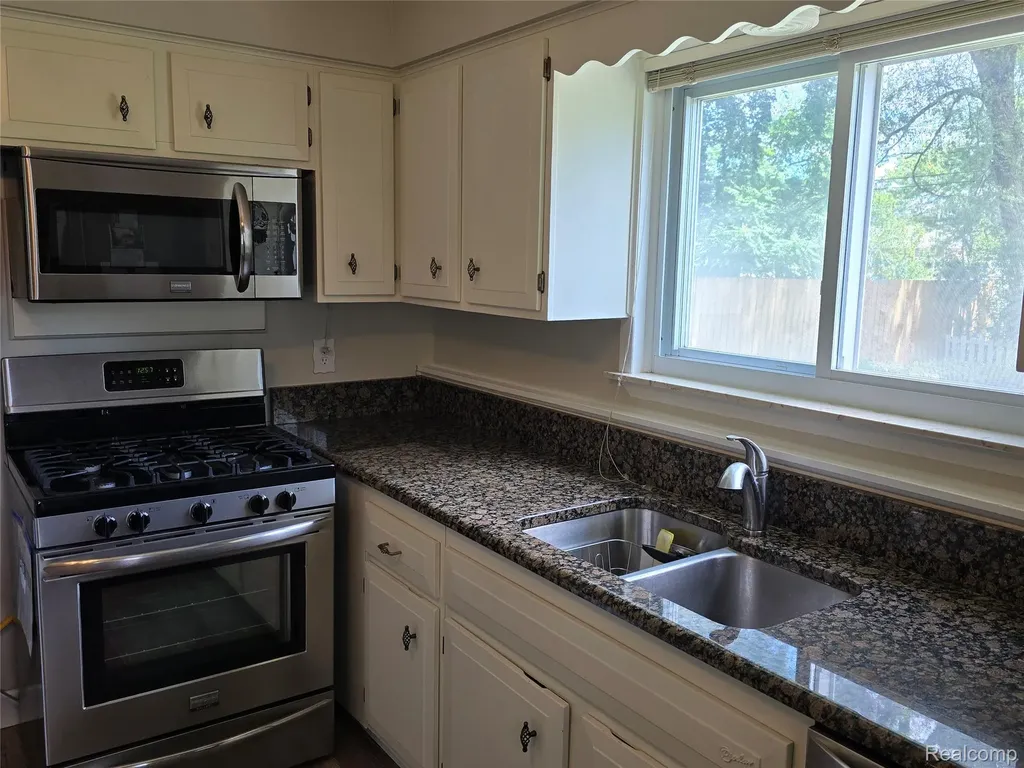 4663 Ziegler Street Dearborn Heights City MI 48125