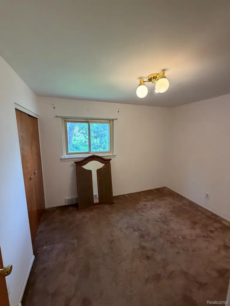 23739 Lakewood Street St. Clair Shores City MI 48082