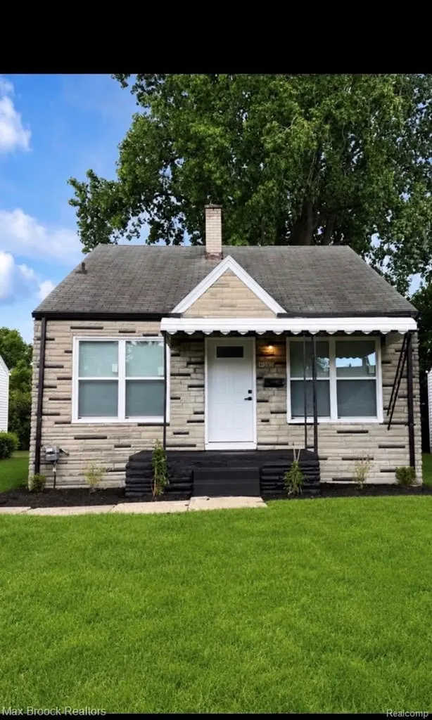 45 Pleasantview Drive Pontiac City MI 48341