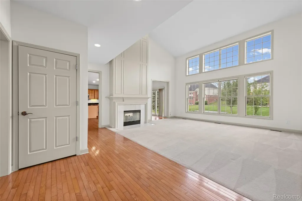 1885 Wyngate Drive Troy City MI 48098