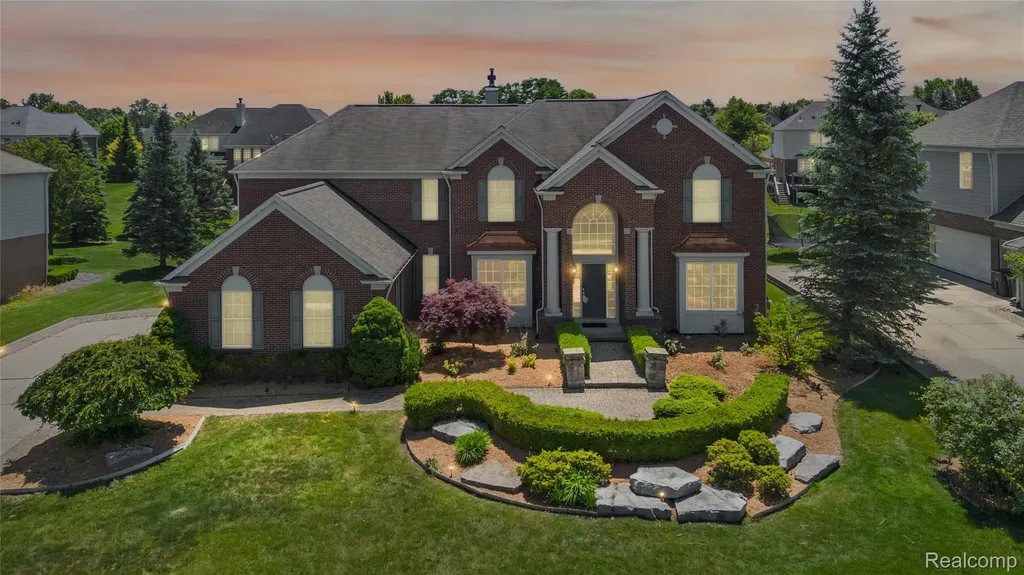 1885 Wyngate Drive Troy City MI 48098