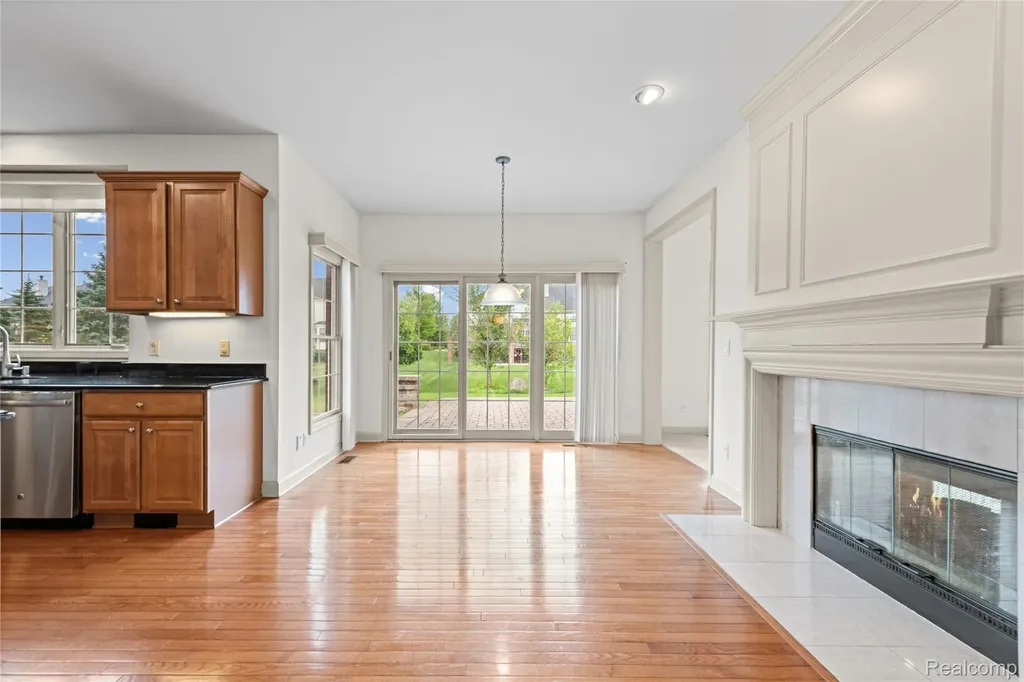 1885 Wyngate Drive Troy City MI 48098