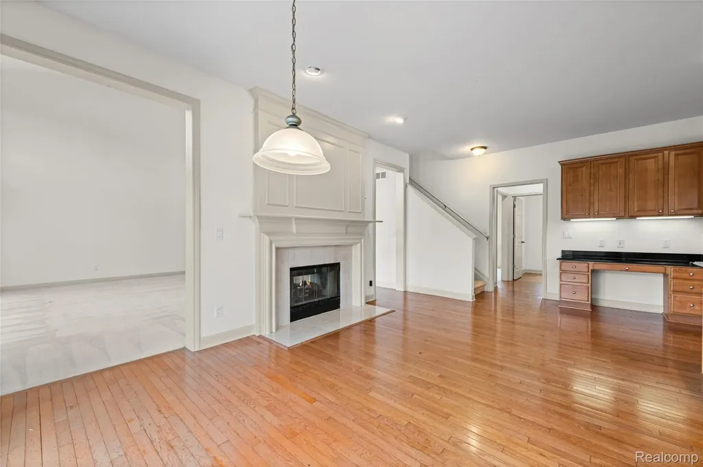 1885 Wyngate Drive Troy City MI 48098
