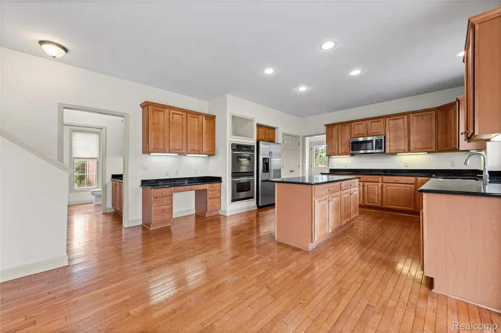 1885 Wyngate Drive Troy City MI 48098