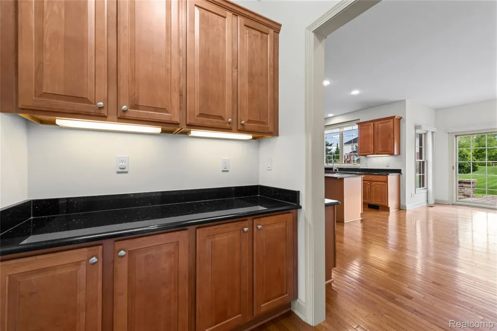 1885 Wyngate Drive Troy City MI 48098