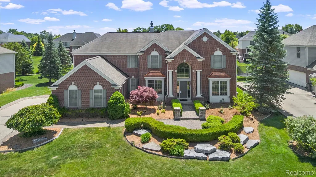 1885 Wyngate Drive Troy City MI 48098