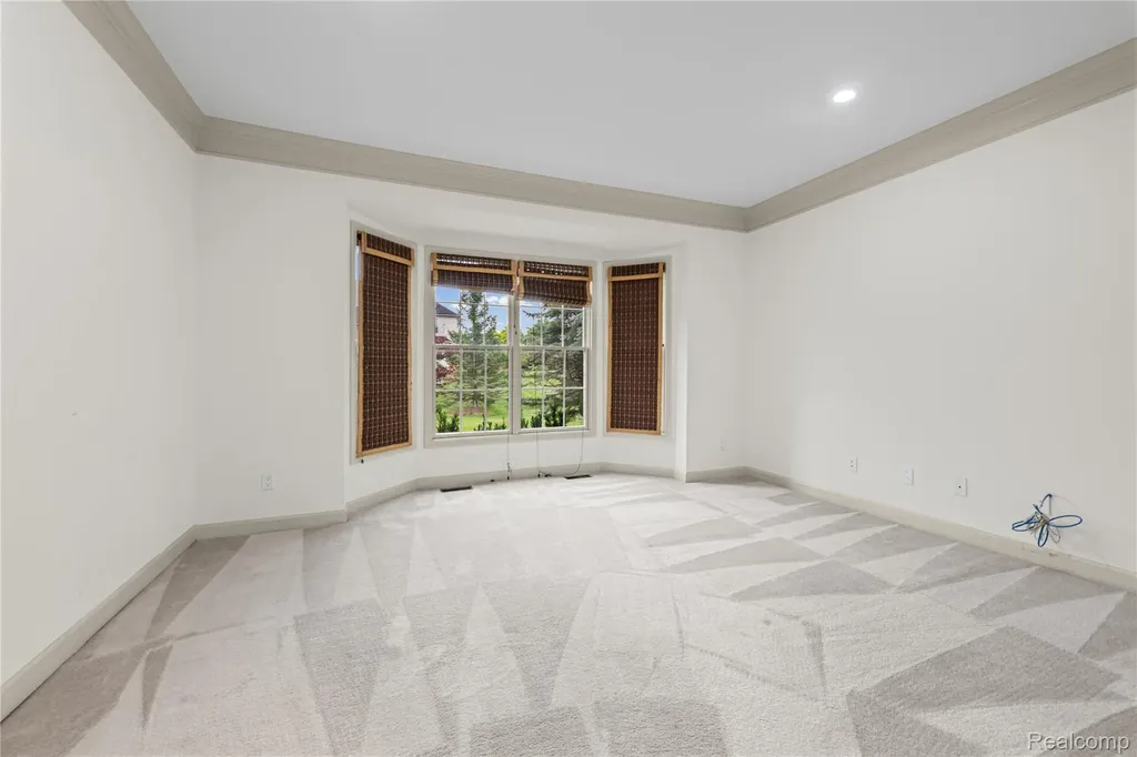 1885 Wyngate Drive Troy City MI 48098