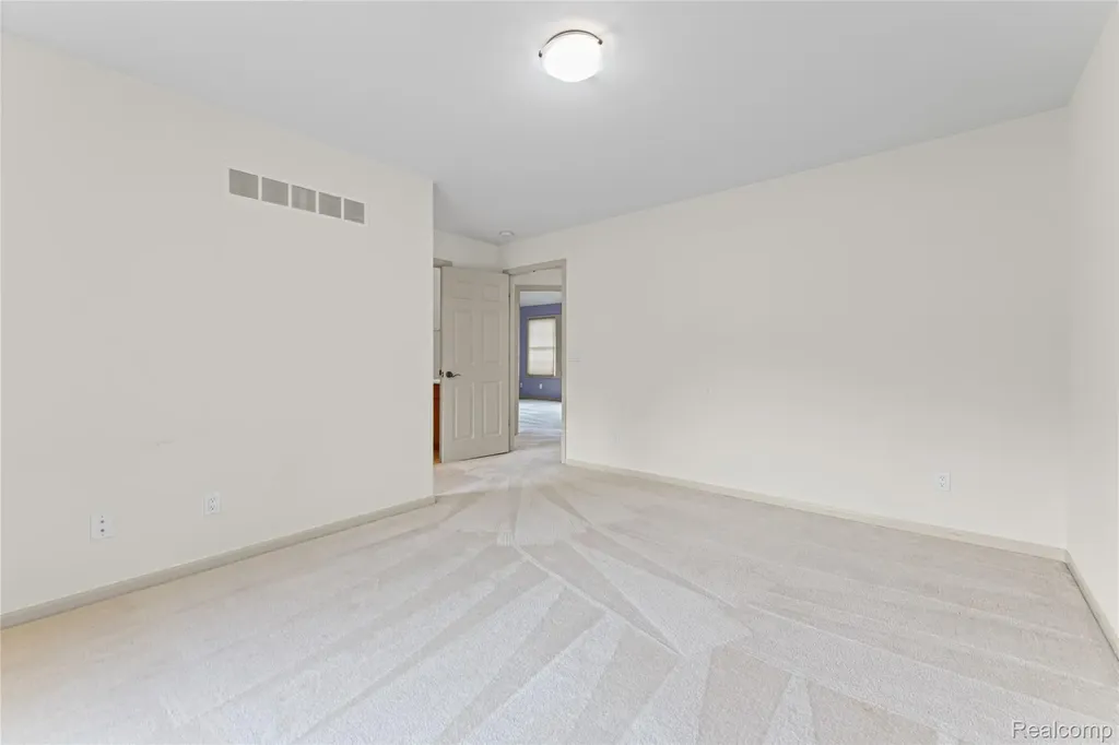 1885 Wyngate Drive Troy City MI 48098