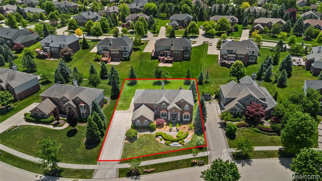 1885 Wyngate Drive Troy City MI 48098