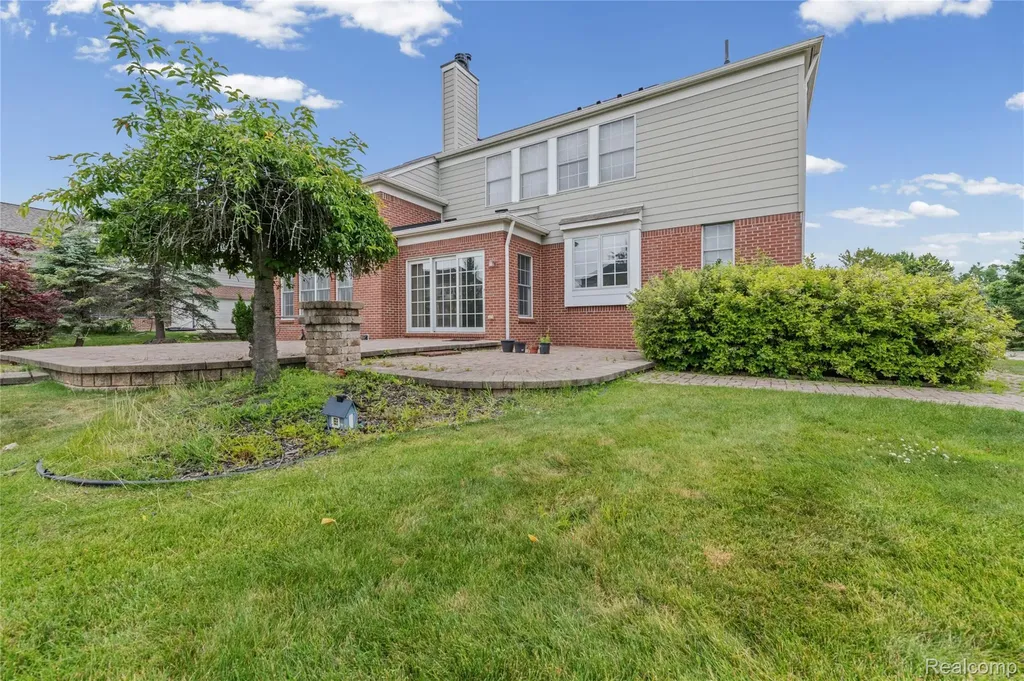 1885 Wyngate Drive Troy City MI 48098