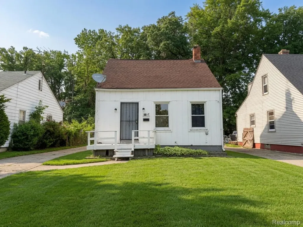 6300 Radnor Street Detroit City MI 48224