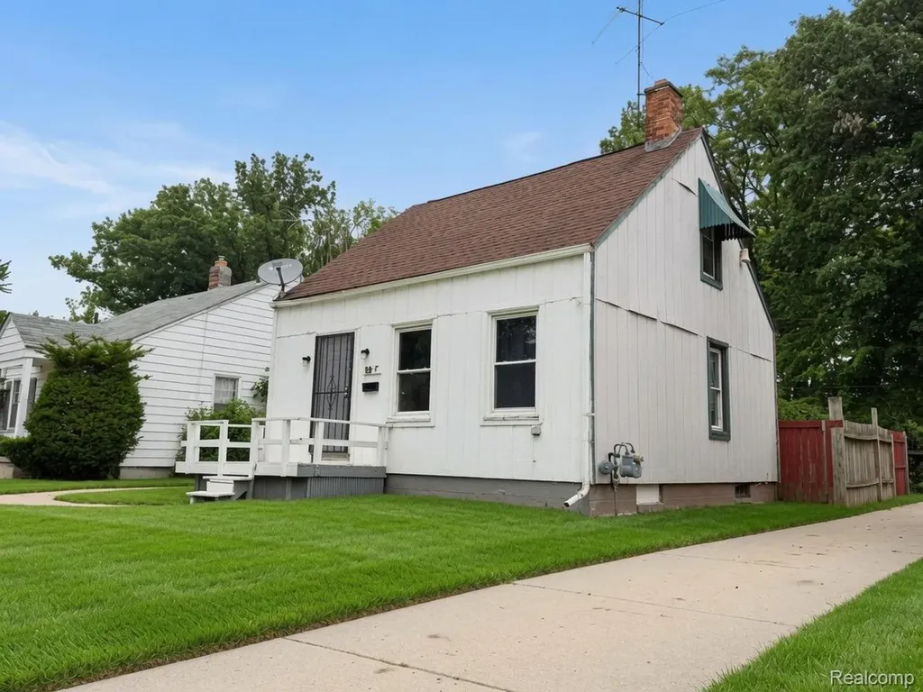 6300 Radnor Street Detroit City MI 48224