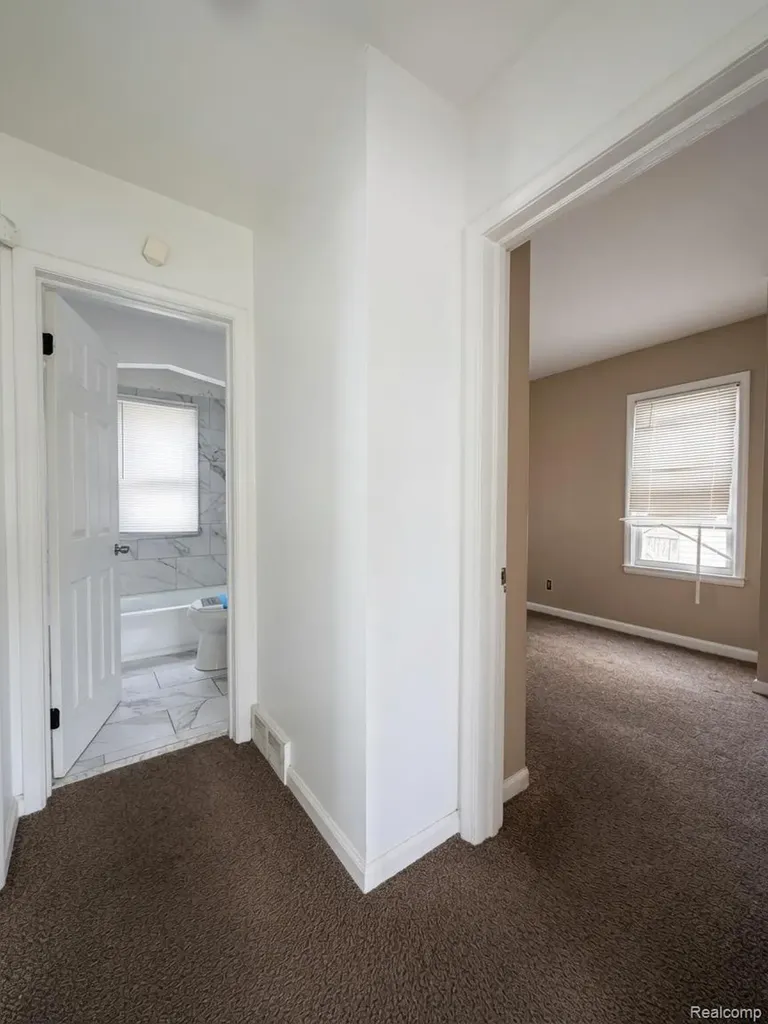 6300 Radnor Street Detroit City MI 48224