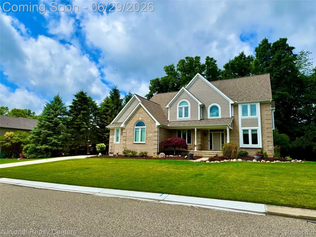 4577 Darlene Drive Commerce Charter Township MI 48382