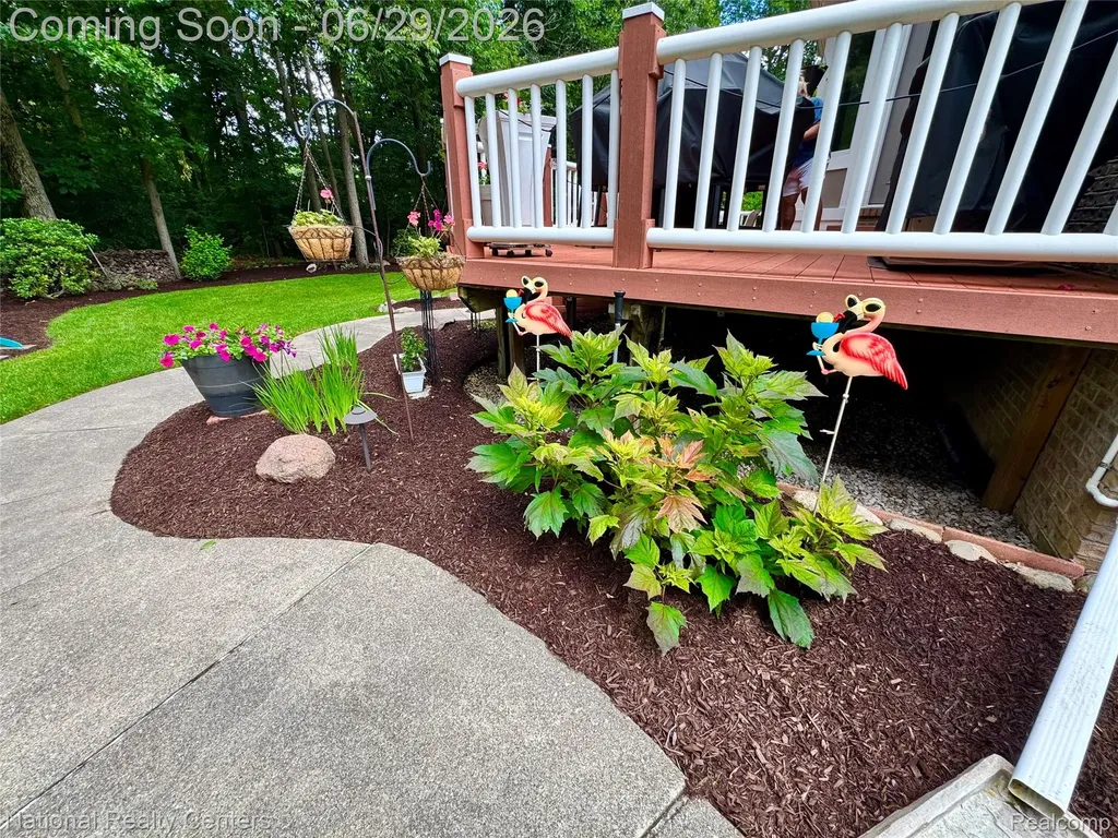 4577 Darlene Drive Commerce Charter Township MI 48382