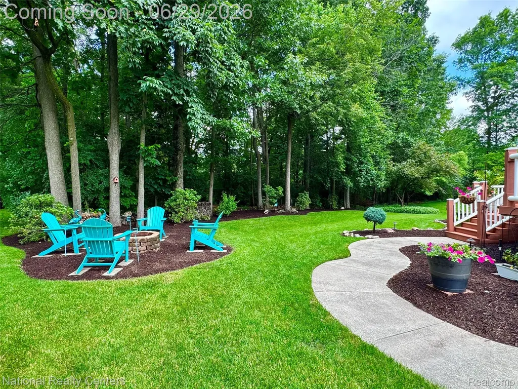 4577 Darlene Drive Commerce Charter Township MI 48382