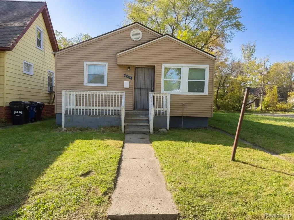 18043 Syracuse Street Detroit City MI 48234