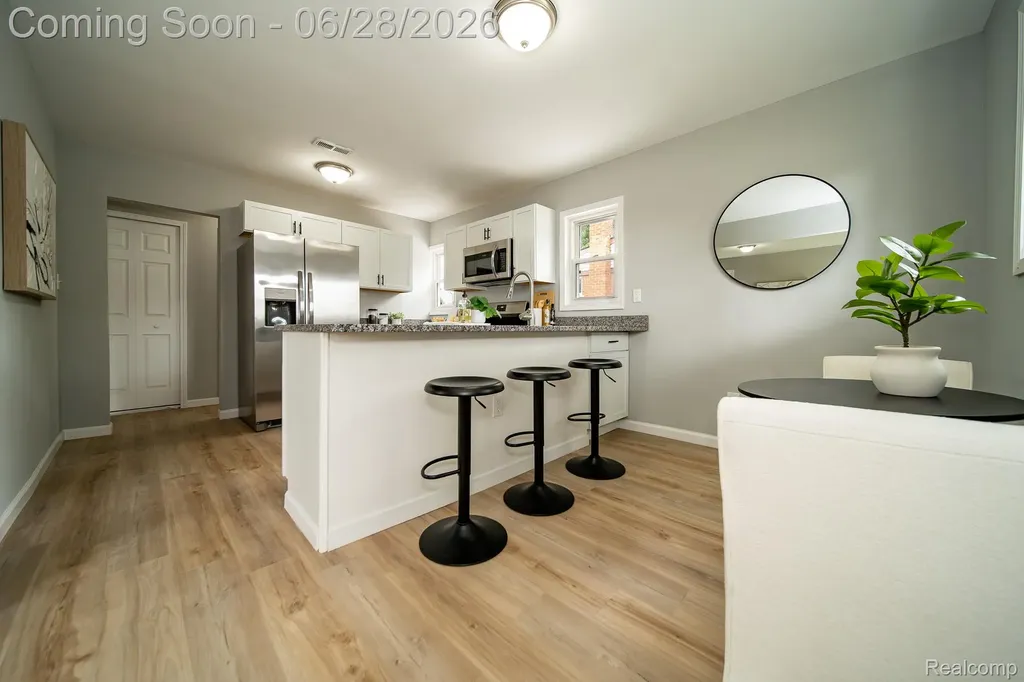 15646 Selwyn Street Southgate City MI 48195