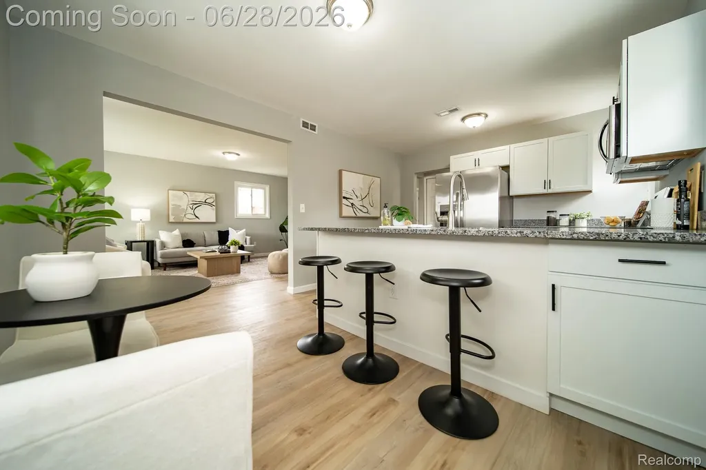 15646 Selwyn Street Southgate City MI 48195