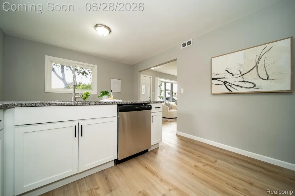 15646 Selwyn Street Southgate City MI 48195
