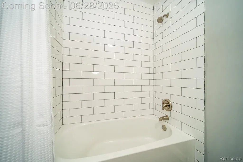 15646 Selwyn Street Southgate City MI 48195
