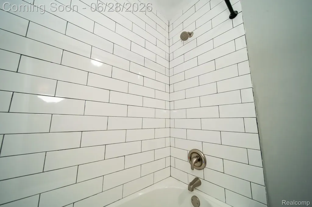 15646 Selwyn Street Southgate City MI 48195