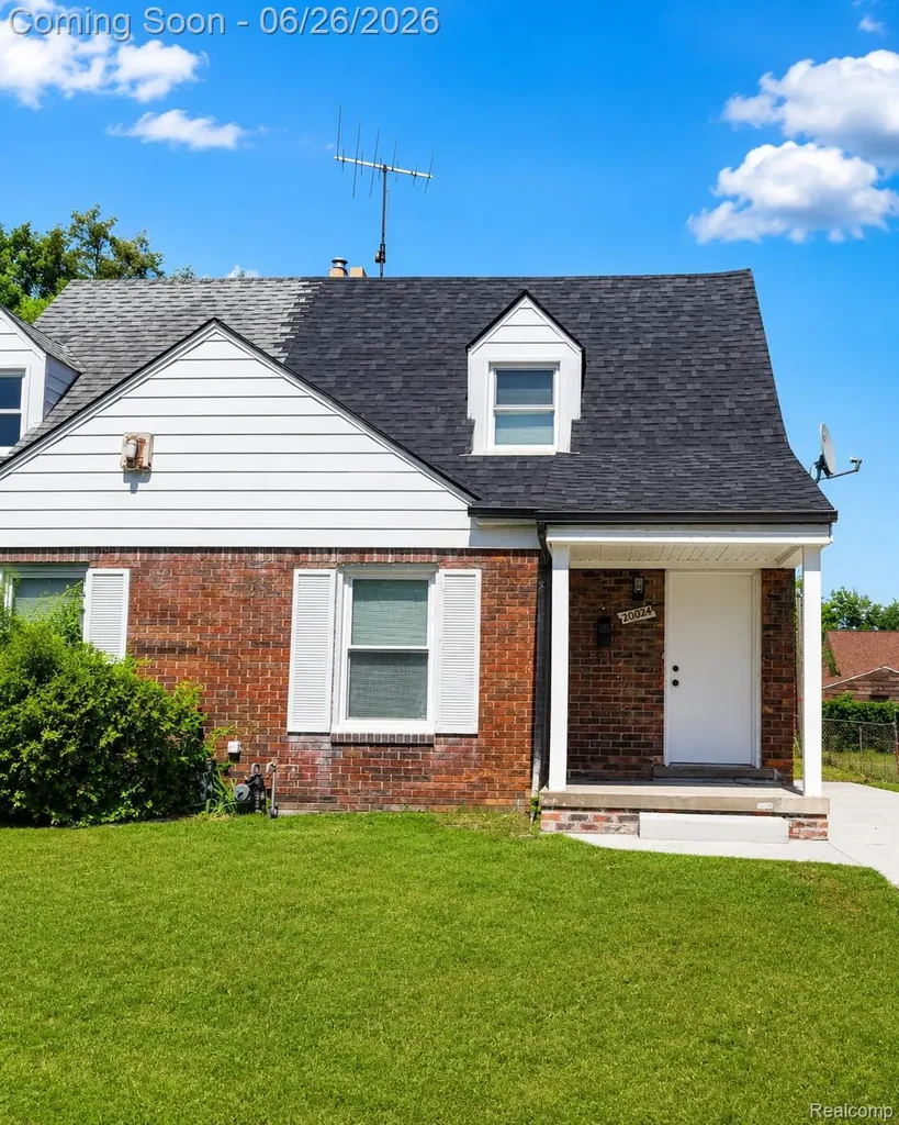 20024 Meyers Road Detroit City MI 48235