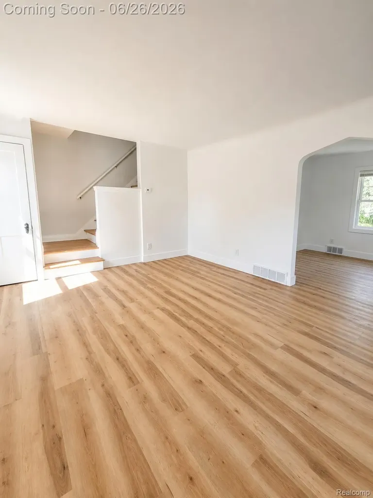 20024 Meyers Road Detroit City MI 48235