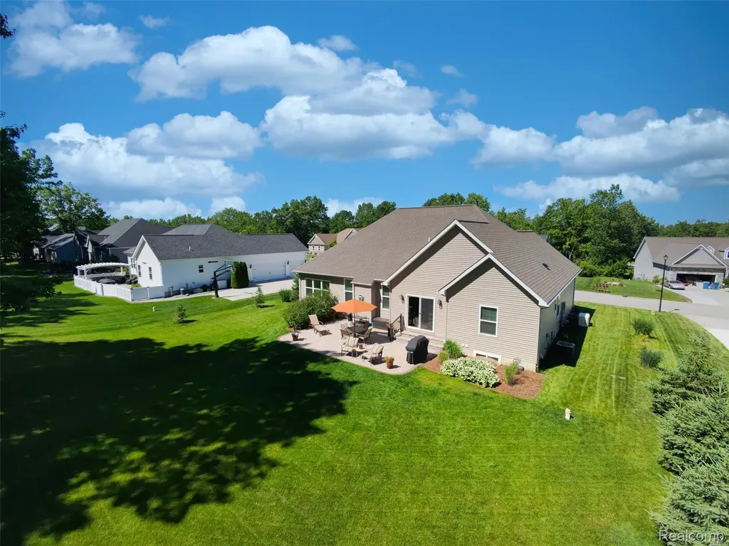 12423 Sugar Maple Drive Fenton Charter Township MI 48430
