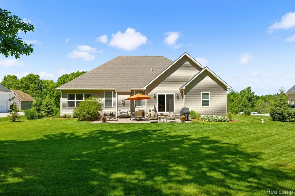 12423 Sugar Maple Drive Fenton Charter Township MI 48430