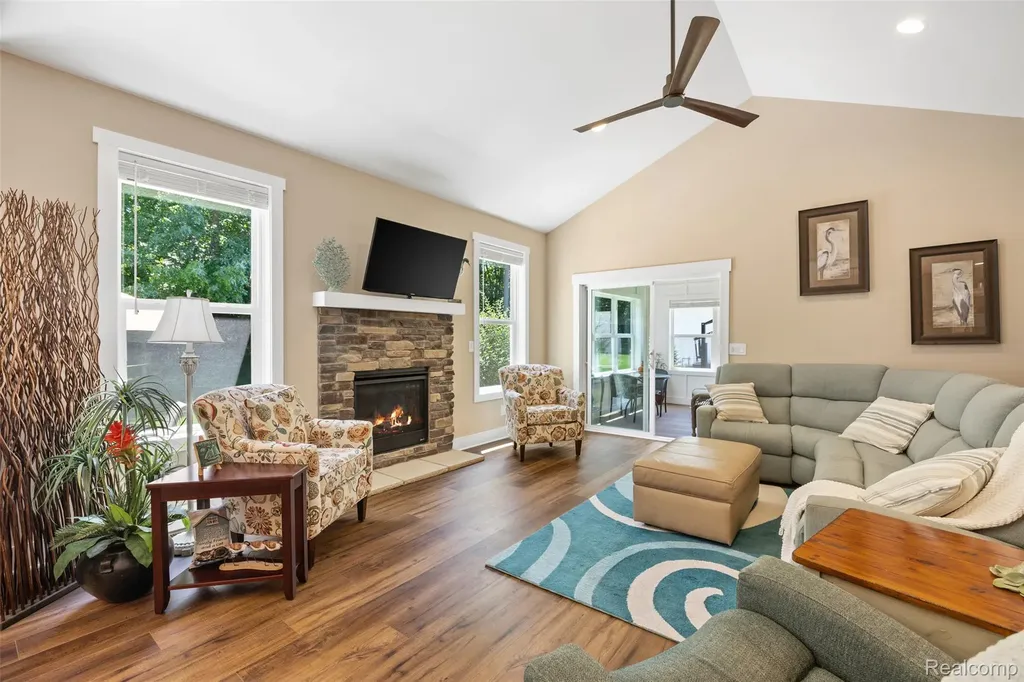12423 Sugar Maple Drive Fenton Charter Township MI 48430