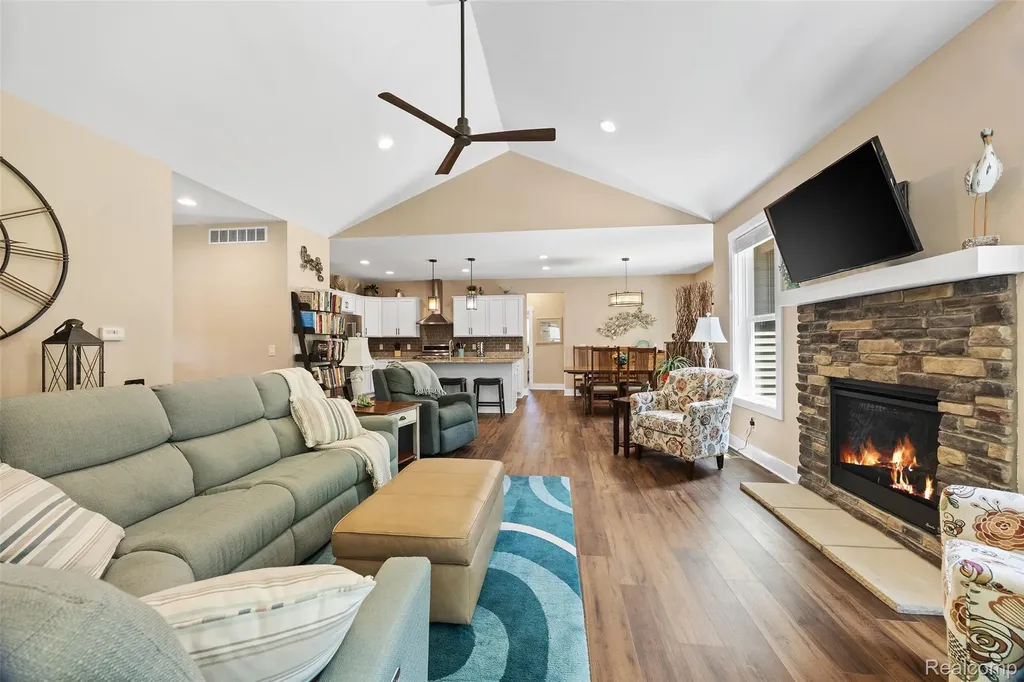 12423 Sugar Maple Drive Fenton Charter Township MI 48430