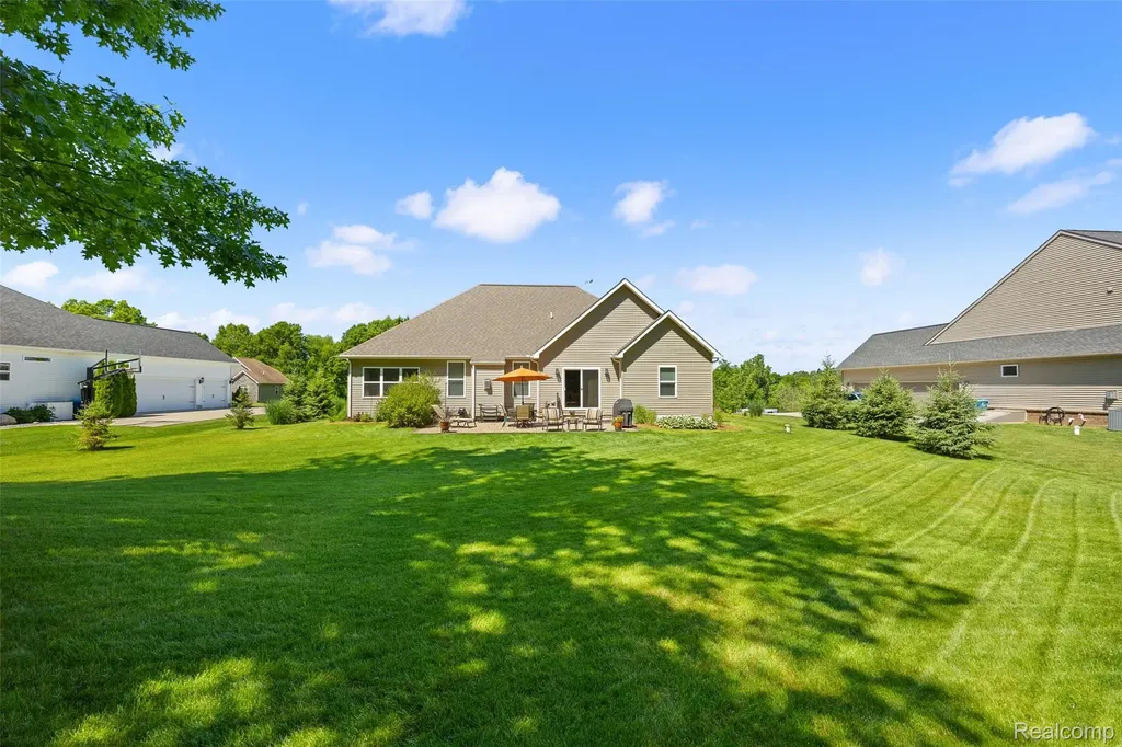 12423 Sugar Maple Drive Fenton Charter Township MI 48430