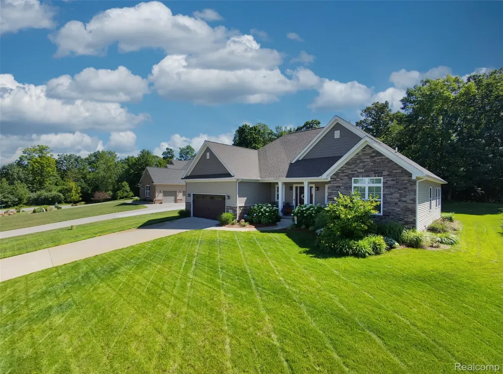 12423 Sugar Maple Drive Fenton Charter Township MI 48430