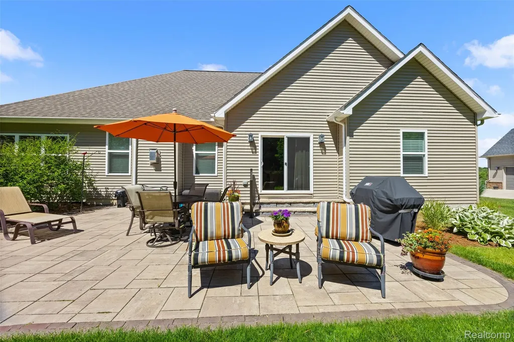 12423 Sugar Maple Drive Fenton Charter Township MI 48430