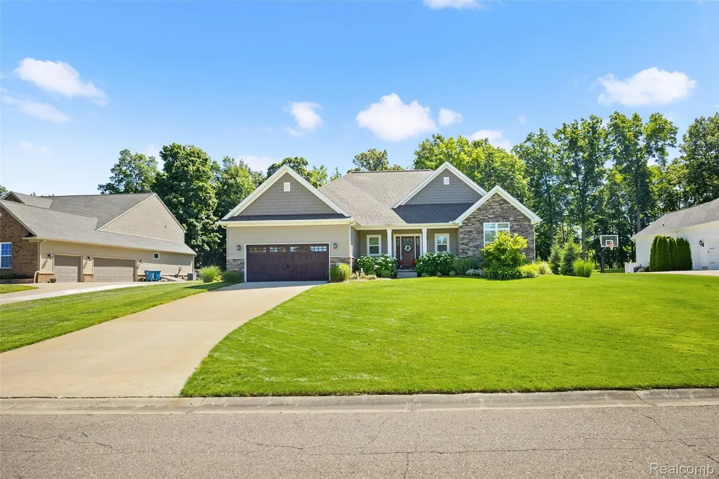 12423 Sugar Maple Drive Fenton Charter Township MI 48430
