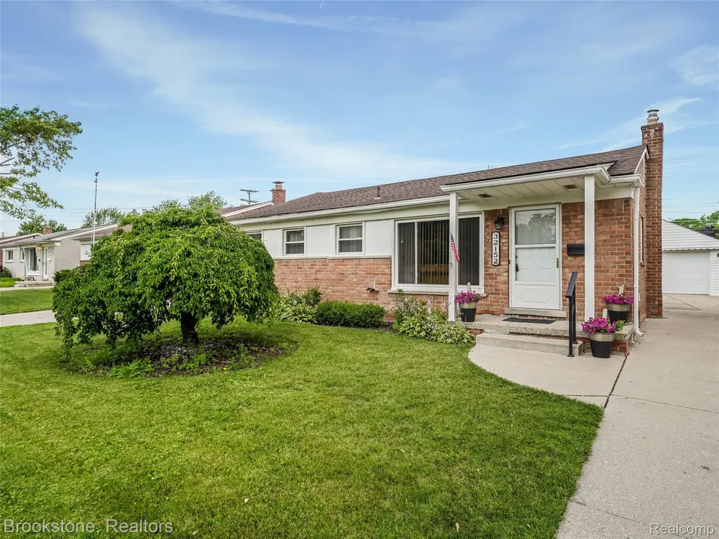 32152 Anita Drive Westland City MI 48185
