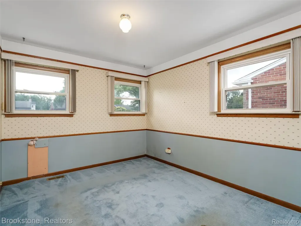32152 Anita Drive Westland City MI 48185